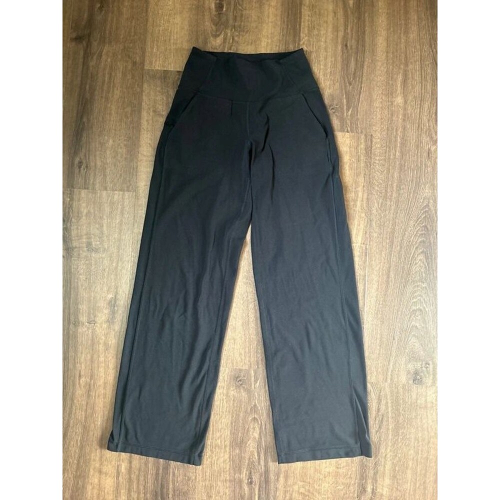 Women’s Lululemon Black Yoga Pants Straight Leg Size 4